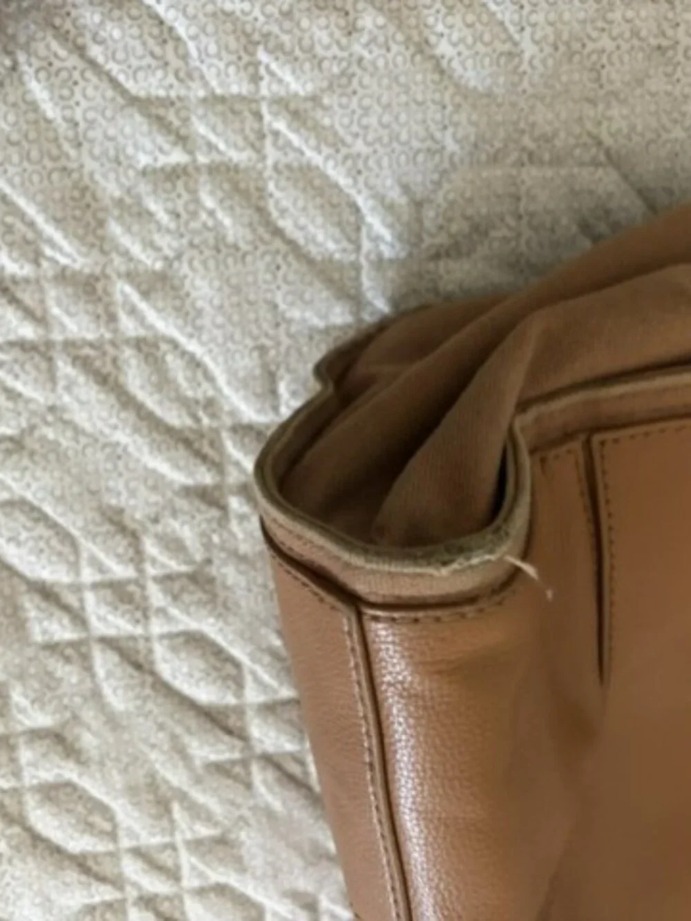 Tory Burch pebble brown